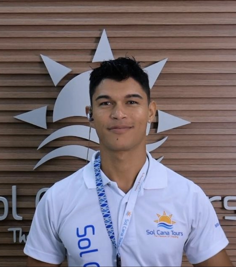 Jesus Enrique Poueriet — especialista em passeios para brasileiros em Punta Cana